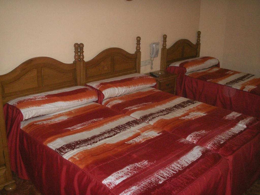 Hostal La Nava Madrid Exterior foto